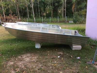 Brand new 15 foot aluminium fully welded V-bottom boat with floor  New