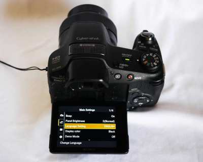 Sony HX200 Carl Zeiss® Vario-Sonnar f2.8 lens in Box