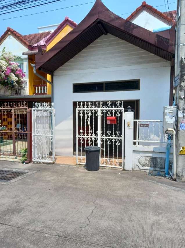 Really Nice House !!!!  Good Townhouse at Pattaya Center , Arunothai