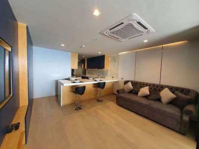 Rent State Tower, 2BR Floor 20 68 Sqm.,River View, Condo near BTS Tak