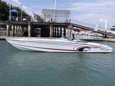 FORMULA 353 FASTECH incl. Trailer! Perfect Boat for Thailand!