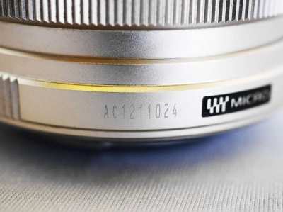 Olympus M.Zuiko Digital 17mm f/1.8 Lens in Box Silver, Micro M4/3 