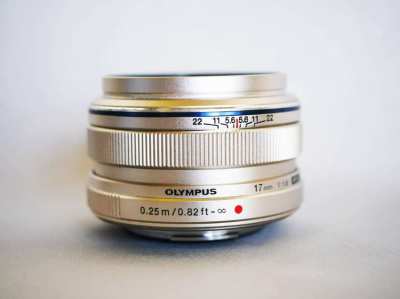 Olympus M.Zuiko Digital 17mm f/1.8 Lens in Box Silver, Micro M4/3 