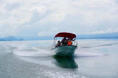 16ft Fiberglass boat | Yamaha 60 HP 2 Stroke