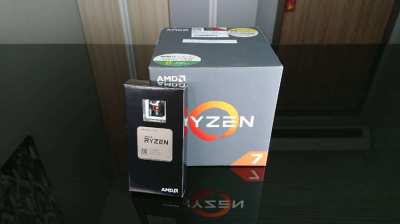 AMD Ryzen 7 1700 Processor with Wraith Spire RGB LED Cooler