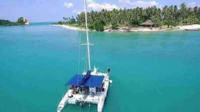 Share ownership sailing catamaran