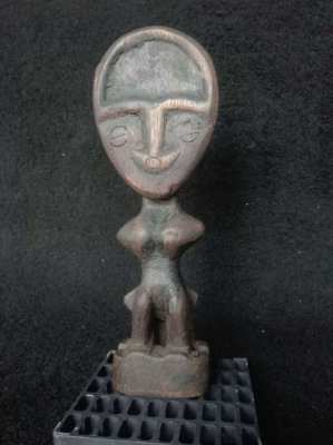 SOLD!!! Vintage Kenya Wood Carved Figure