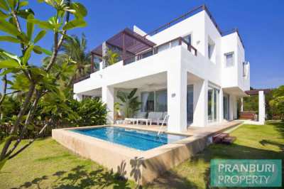 2 bed absolute beachfront modern house with pool