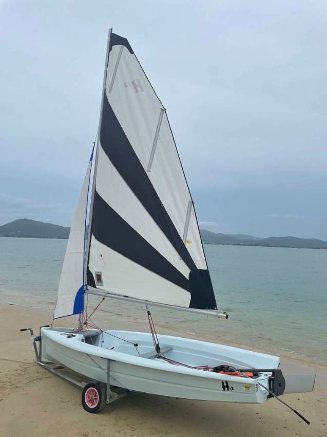 hartley 12 sailboat