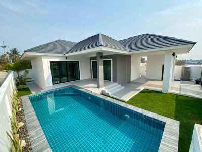 New Quality Built 3 BR 3 Bath Show Home Pool Villa Near Cha-am Town