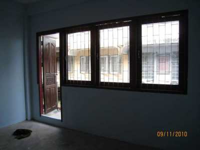 Shophouse for rent, very good location, well renovated, easy access