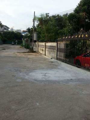 Land for Sale / Rent in Sukhumvit Soi 39 (191 Sq wah)  Owners Post