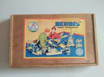 Berbis Vintage construction toy wood box