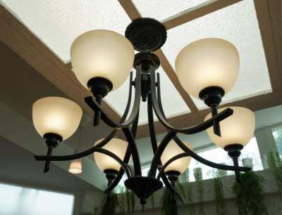 Classic Style Chandelier wrought iron style with 6 lamps โคมระย้า 