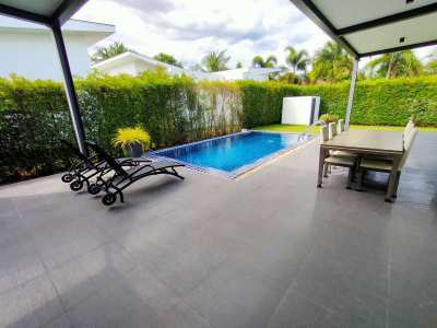 New Modern Designed 3 BR 2 Bath Pool Villa Near Golf Courses / Beaches
