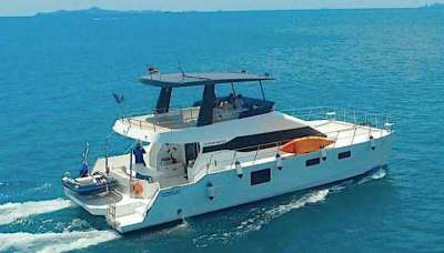  Motor Catamaran Yacht 52ft  Year 2020 