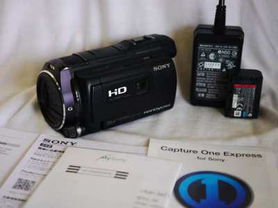 Sony HDR-PJ650VE 20.4MP Handycam® camera, GPS, Projector PJ650