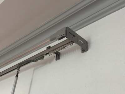 double aluminum curtain rail with roller hooks  2,50m long