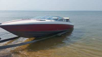 Speed Boat - 24 ft Arriva - Bayliner. USA
