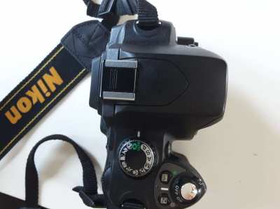 Nikon D40x DSLR camera with 2 Nikon zoom lenses