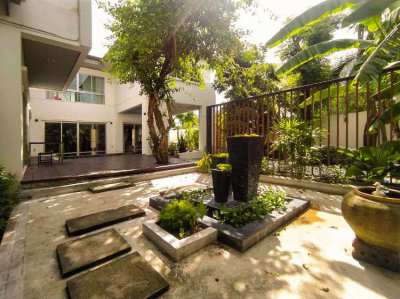 Pool Villa Bangkok for Rent