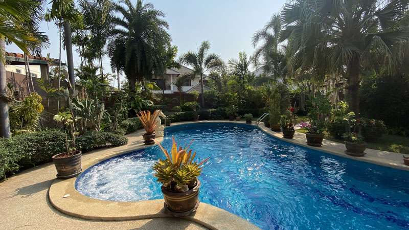 Fantastic Large 3+ bedroom pool-villa with privacy in a secure estate