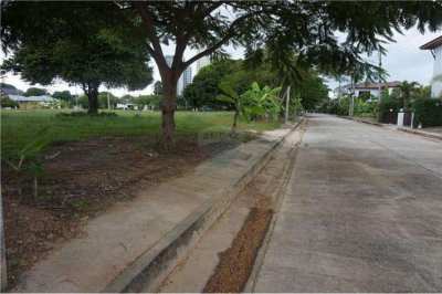 Land for sale, VIP project in Rayong 114 sq wah (Owners Post)