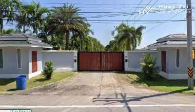 #1323 3 plots of land in a gated small community