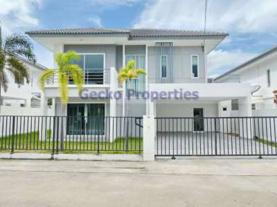 3 bed 2 bath House for sale in East Pattaya