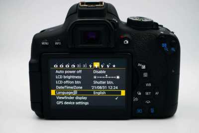 Canon Kiss X8i (Canon EOS 750D Rebel T6i) Wi-Fi NFC 24MP Body
