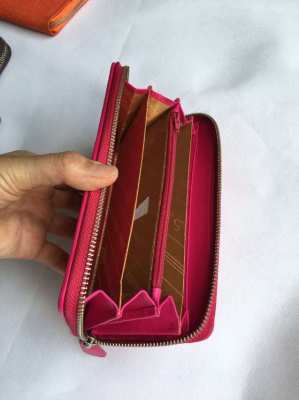Stringray purse 1 pc whole sale 990 with ems in Thailand