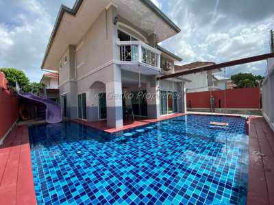 7 bed 7 bath with private pool House for sale in Jomtien 
