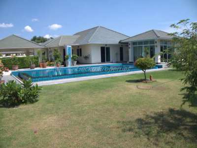 4 bed 3 bath with private pool House for sale in East Pattaya