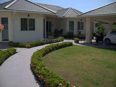 4 bed 3 bath with private pool House for sale in East Pattaya