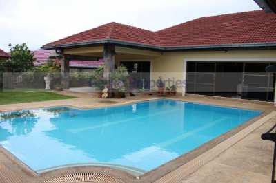 5 bed 4 bath with private pool House for rent Near Crocodile farm