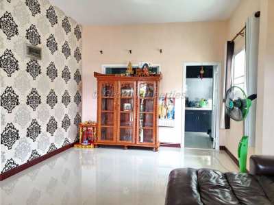 Cheap 2 bed 2 bath house for rent in East Pattaya
