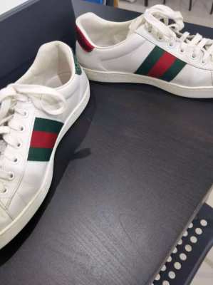 Gucci shoes mens 9.5 like new