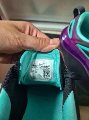 Nike Air Max 720 (GS) Hyper Violet (Price Negotiable)