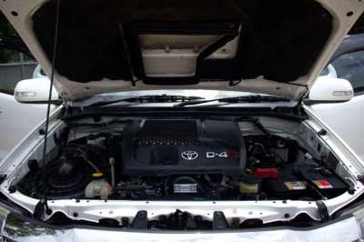 2012 (mfd ’12) Toyota Fortuner 2.5 G M/T 2WD