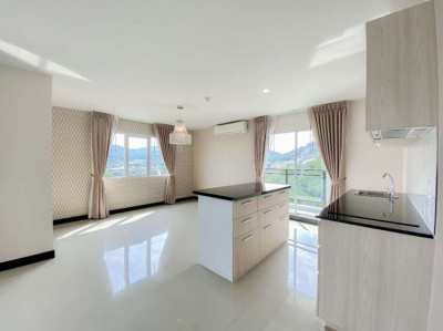 Very large 2 bedroom condo with a stunning 180 degree view in Hua Hin