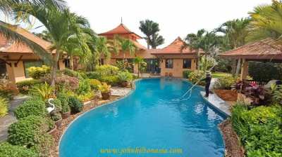 5 bedroom room Bali style, pool estate, Dolphin Bay. Thailand.