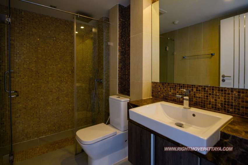 34.7 sqm with fully furnished - Super Luxury - in the heart of Pattaya