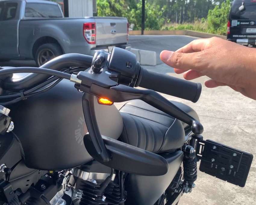 Second hand iron 883 / 2020 like new(about 300KM used)