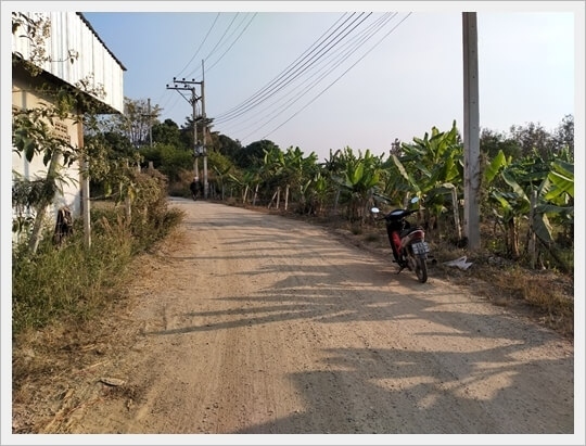  land on the road 2 Rai, Ban Mae - Yuwa, San Pa Tong, Chiang Mai.