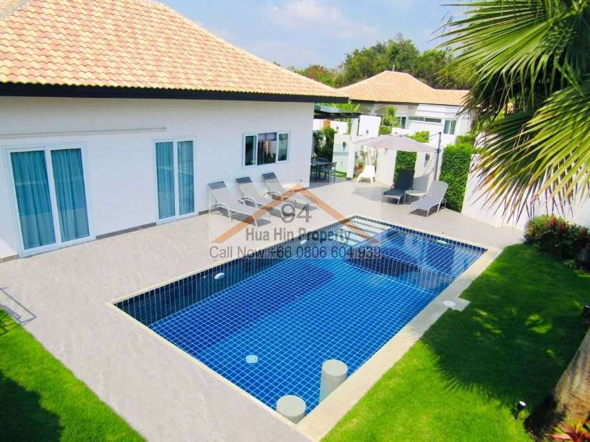 Neat, low maintenance pool villa ready to move in near golf & school