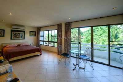 5 bed 4 bath Pool View House for sale in Jomtien 