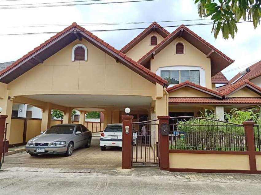 House for sale/rent 1 km. from Central Festival Chiang Mai, Middle Rin