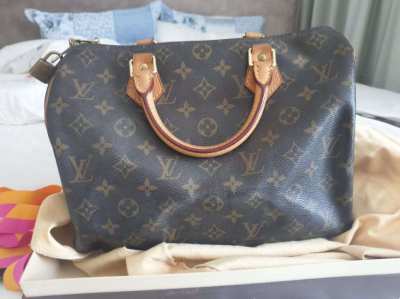 Great Condition LV speedy 30 bandouliere