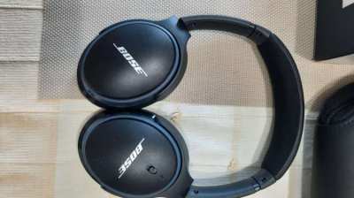 Bose Soundlink around-ear 2 bluetooth headphones