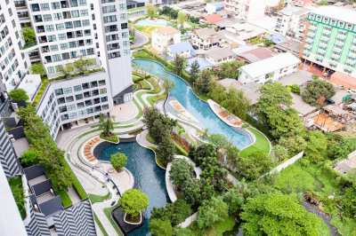 Studio with Pool View High Floor in Condo with Amazing Facilities